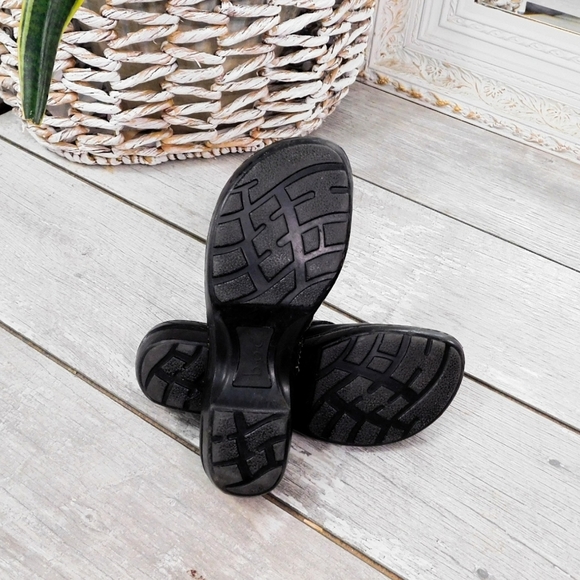 NWOT- B.O.C. WMNS SZ 9 GENUINE LEATHER BUCKL CLOGS - Picture 8 of 8